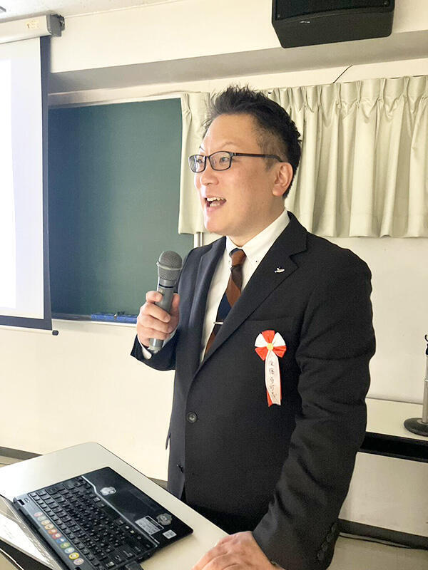 講演する後藤准教授