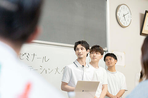 社会で役立つプレゼンテーション能力の育成